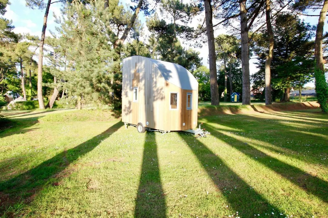Tiny House Et Tentes En Coton Dans La Pinede Hotel Erquy