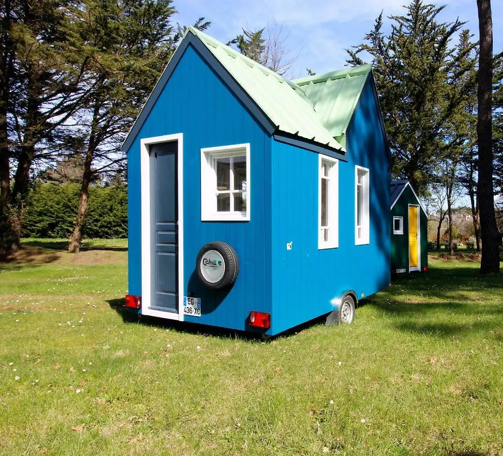 Campsite Tiny House Et Tentes En Coton Dans La Pinede Hotel Erquy