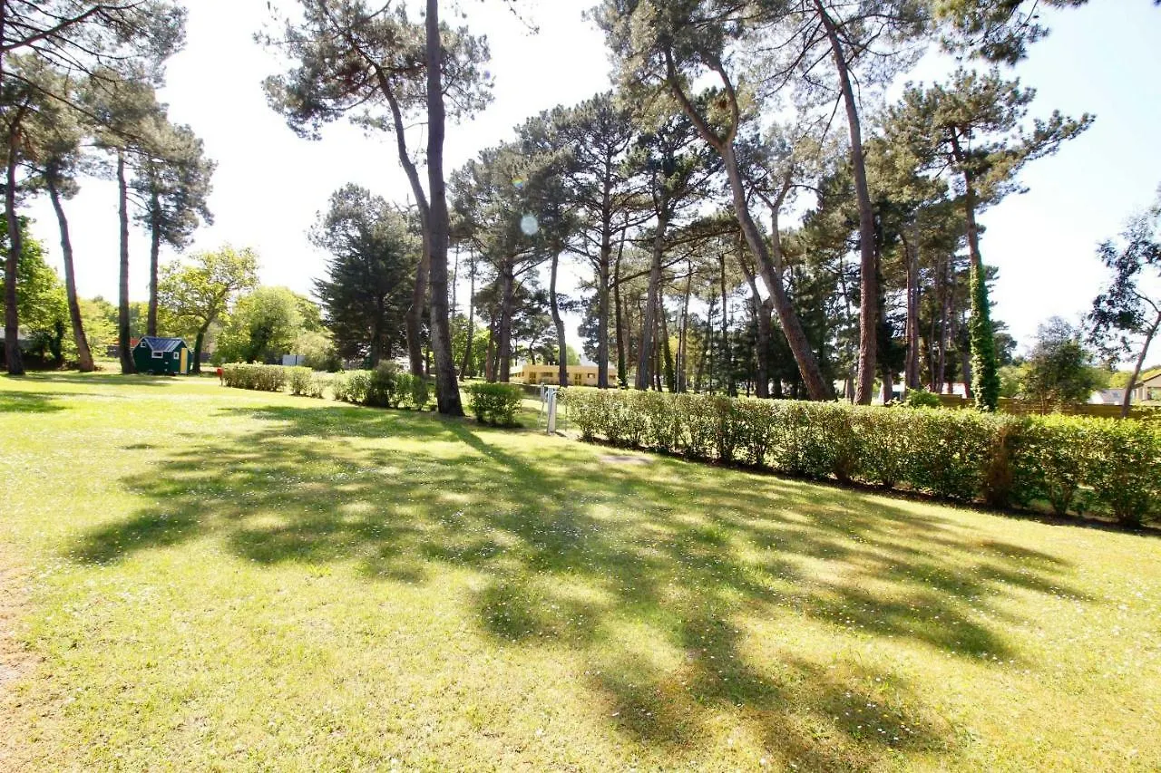 ** Campsite Tiny House Et Tentes En Coton Dans La Pinede Hotel Erquy France